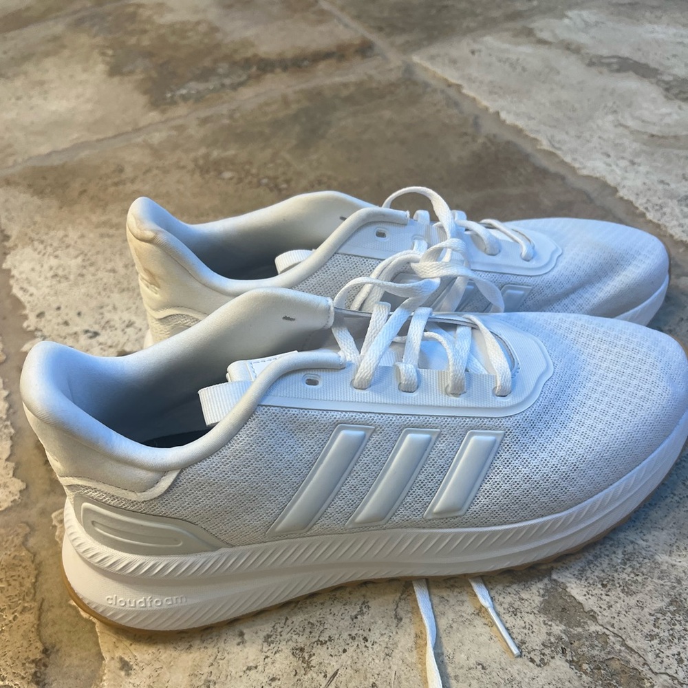 Adidas Cloud White Running Shoes size 9 - Picture 3 of 6